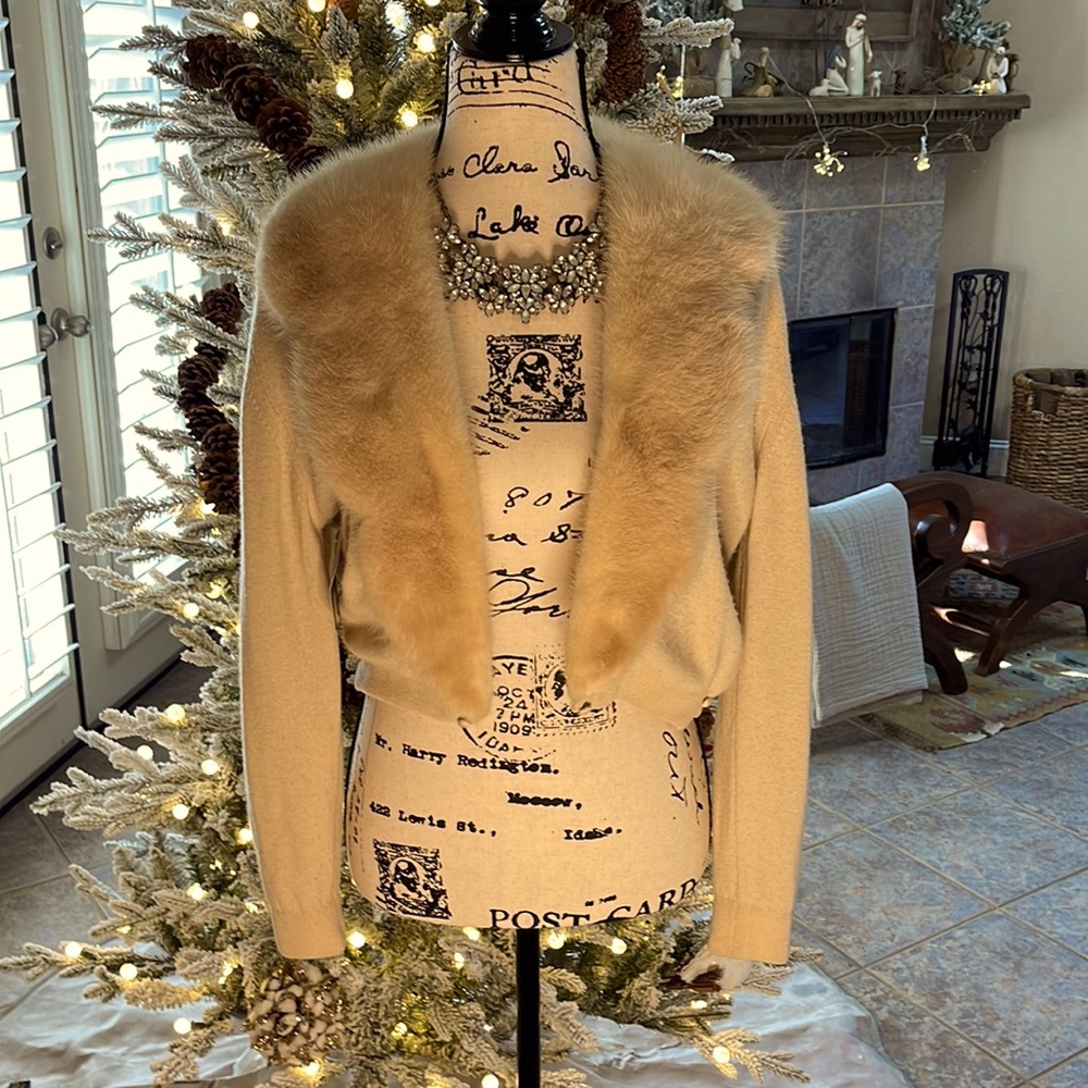 Cream vintage cashmere cardigan with mink color from the 1950s. Size 6.